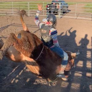 Meet your Posher, Jackson